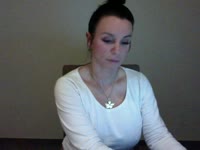 Hey ik ben Nina. Korte intro .. ik ben klein van stuk maar groots in presence, love it. Dominant op een speelse manier.ik hou van nieuwe uitdagingen! Oeh, ik voel de vibes al ..