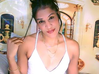adult webcam chatroom AzzyGreene