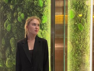 fingering girl EdaNoreikaite