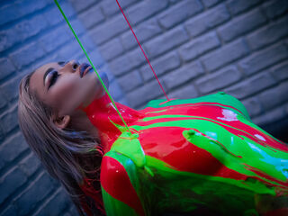 hot cam girl fingering shaved pussy Evelyn