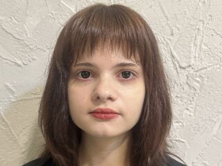 shaved pussy webcam LillyMilly