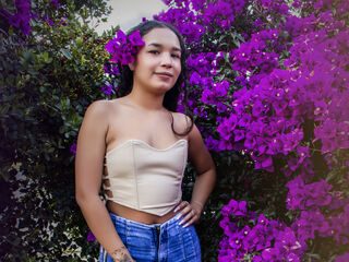 cam girl playing with vibrator MailyCambell