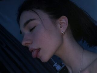 beautiful girl MelbaStraub