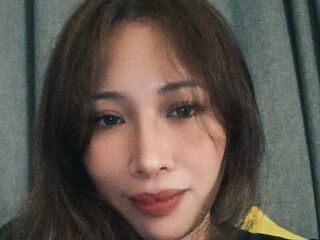 fingering webcamgirl ThylaMax