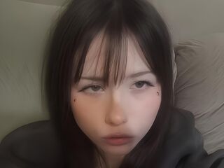 naked webcamgirl YokoPoepping