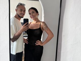 live sex cam LinayLeo