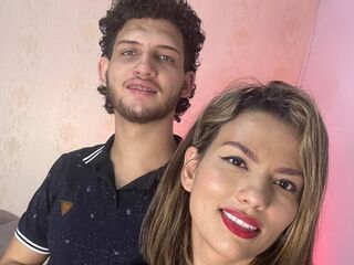 free chatroom MiaAndCharly