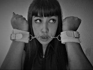 girl slave webcam CarlaPhoenix