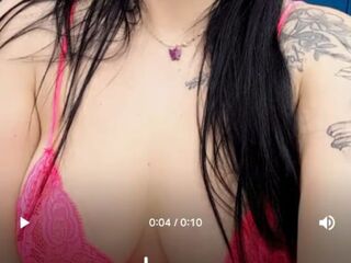 squirting cam girl MelanieDaring