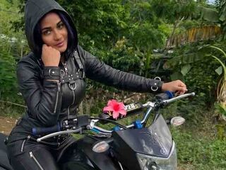 camgirl bdsm webcam VeraDivine