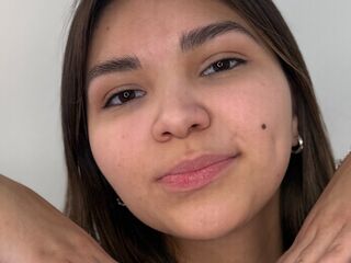 chatwhore AdriaKunstlinger