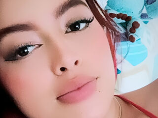 nude webcamgirl picture AlaiaAlvarez