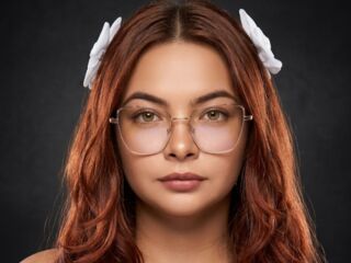 cam girl playing with dildo AllisonDawson