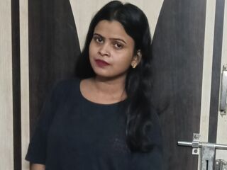 camgirl playing with sextoy AlshifaKhan