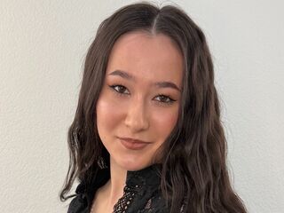 camslut showing tits AnastasiaHowle