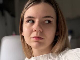 masturbating girl AnnikaMorgan