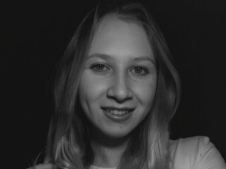 girl topless BlanchTrotz