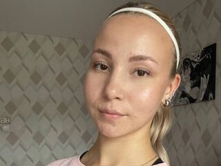 naked webcam girl photo CatrinaWakley