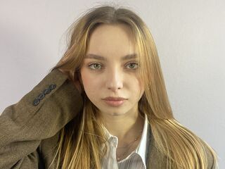 free camsex ChariseKuhnke