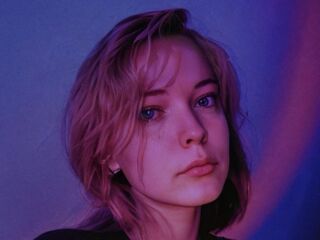 camslut topless CharlieFenniman