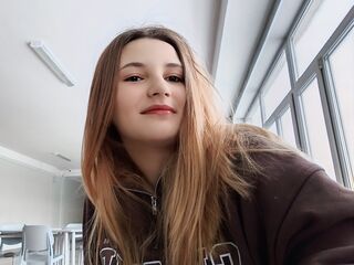 cam slut picture ChiekoNogueira