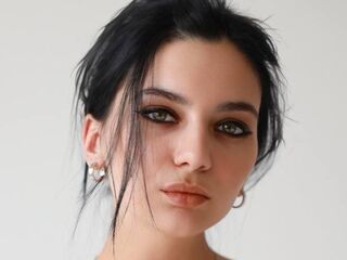 naked webcamgirl ChongCanzio
