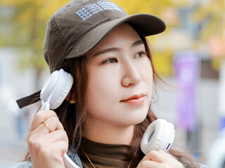 sexy camgirl picture ClaraElla