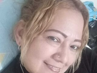 cam girl playing with sextoy ClauSilver