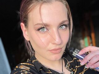 camslut masturbating CristaStwell