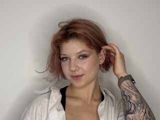 camgirl fingering pussy CurtisJergen