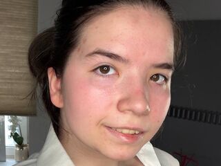 adult chatroom DaisyMolen