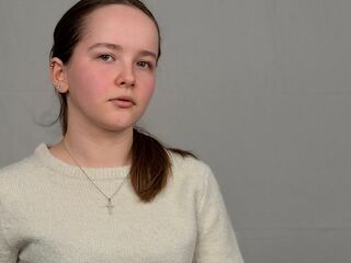 naked camgirl fingering pussy DaysiDust