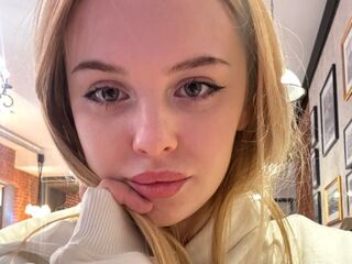 webcam babe chat room DevonaBradner