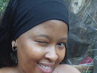 camwhore masturbating with vibrator DoraPhillips