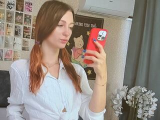 camgirl fingering pussy EddaEngin