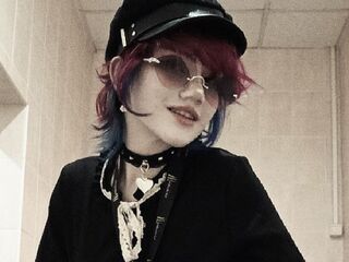 topless webcam girl ElanorCiolek