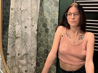 naughty camgirl masturbating with vibrator EmiliaSmitti