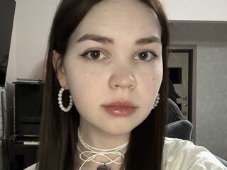 cam girl masturbating with dildo EmilyCarler