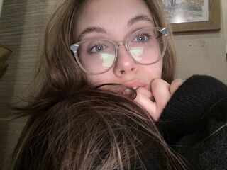 sexchat room EmilyLoven