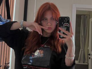 naked girl with webcam masturbating EmmaMinis