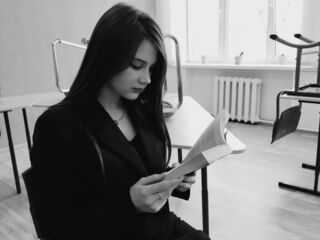 nude webcamgirl pic EnricaElis