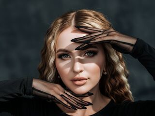 masturbating camgirl EvaVibe