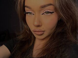 camgirl playing with dildo GhislainePerot