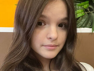 girl chatroom GiannaHarrison