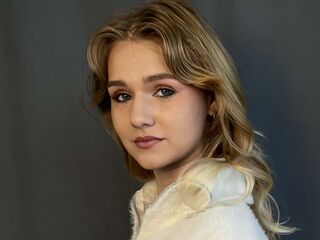 sexy camgirl HelenPetrini