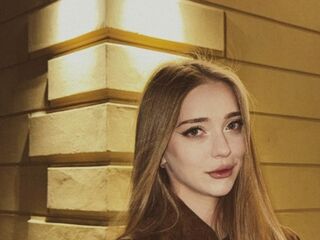 camgirl fingering pussy IvaBusack