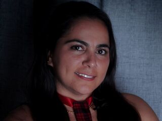 camslut topless JasminVerona