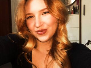 camgirl masturbating with sextoy JenetteFolson