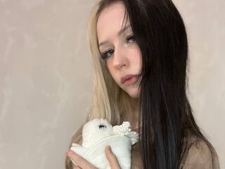 camgirl masturbating with sextoy JessiaZahri