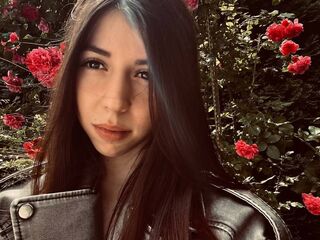 topless webcamgirl JolynHouts